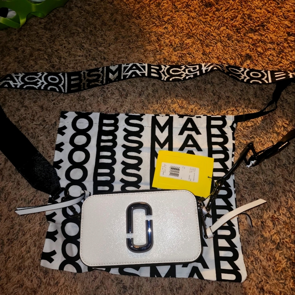 Brand New Marc Jacobs "The Snapshot" White black leather